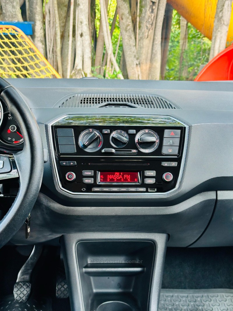 UP 1.0 TSI MOVE UP 12V FLEX 4P MANUAL - 2019 - TAPEJARA