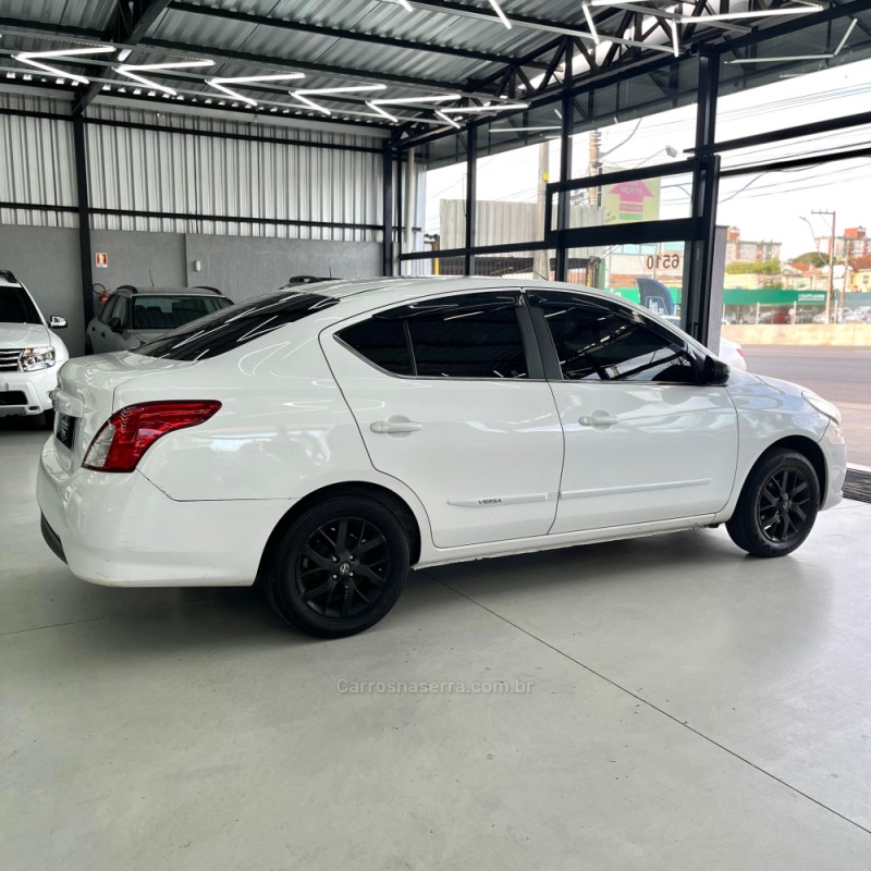 VERSA 1.6 16V FLEX SV 4P XTRONIC - 2018 - CANOAS