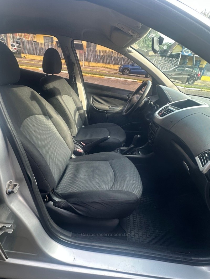 207 1.4 XR 8V FLEX 4P MANUAL - 2012 - PAROBé