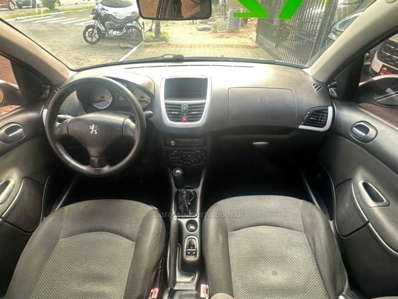 207 1.4 XR 8V FLEX 4P MANUAL - 2012 - PAROBé