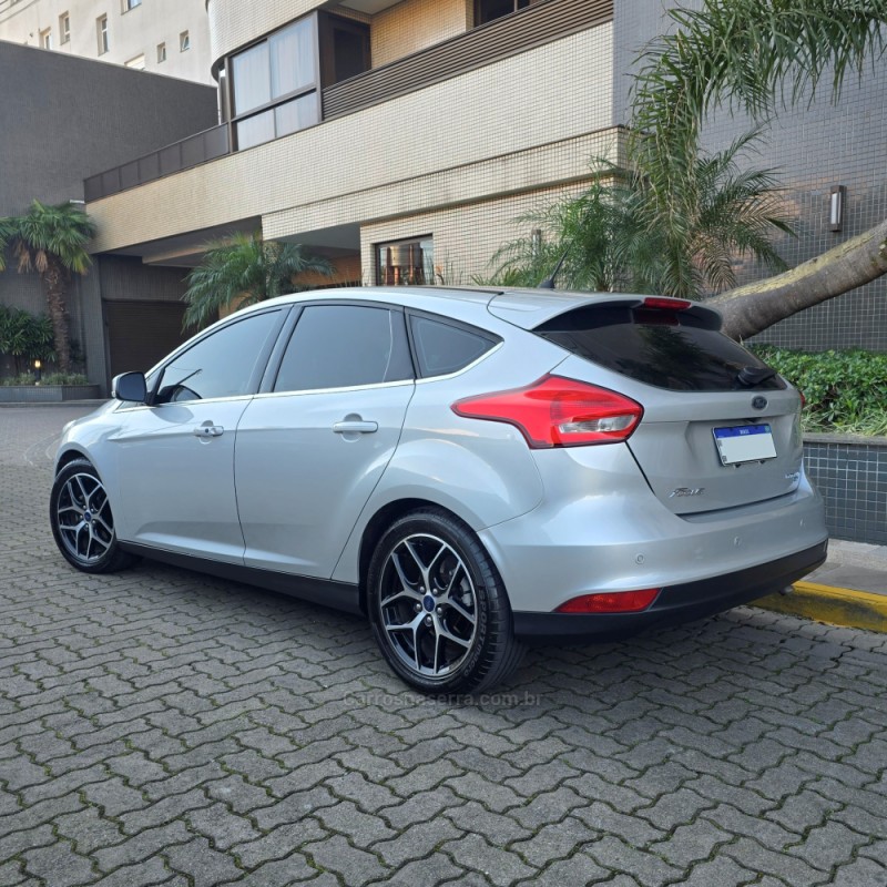 FOCUS 2.0 TITANIUM 16V FLEX 4P AUTOMÁTICO - 2016 - BENTO GONçALVES
