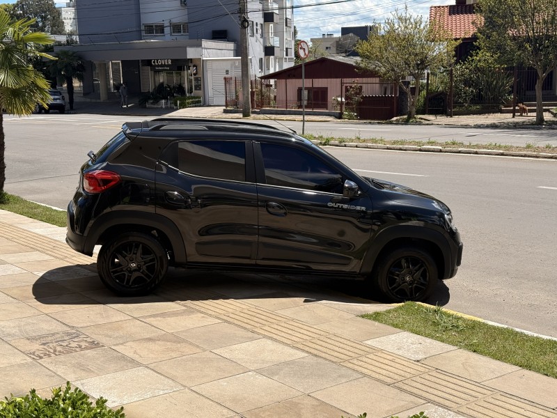 KWID 1.0 12V OUTSIDER FLEX 4P MANUAL - 2022 - FARROUPILHA