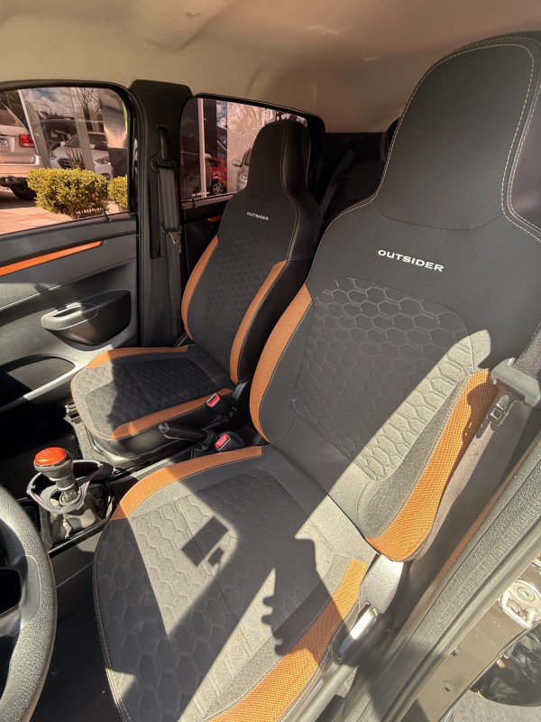 KWID 1.0 12V OUTSIDER FLEX 4P MANUAL - 2022 - FARROUPILHA