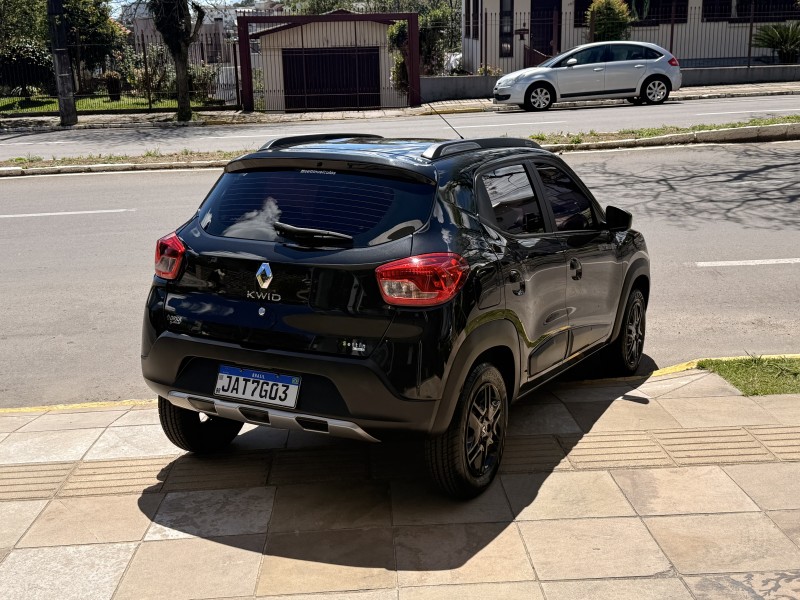 KWID 1.0 12V OUTSIDER FLEX 4P MANUAL - 2022 - FARROUPILHA
