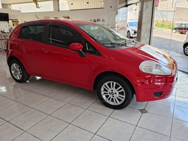 punto 1.4 attractive 8v flex 4p manual 2011 nova prata