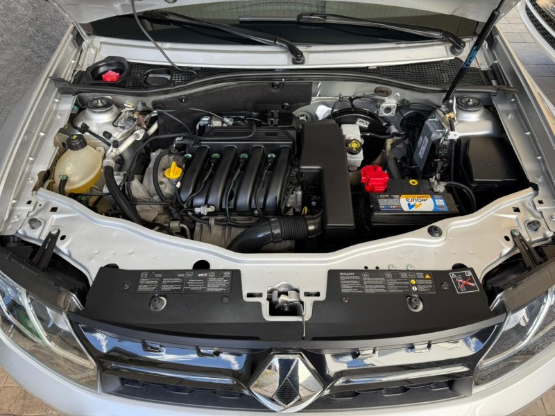 DUSTER 1.6 EXPRESSION 4X2 16V FLEX 4P MANUAL - 2016 - FARROUPILHA