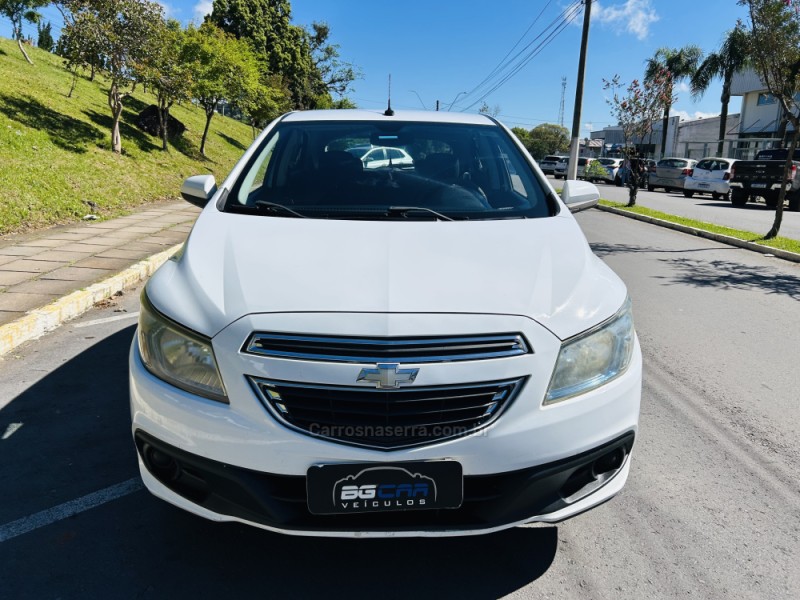ONIX 1.4 MPFI LT 8V FLEX 4P MANUAL - 2014 - BENTO GONçALVES