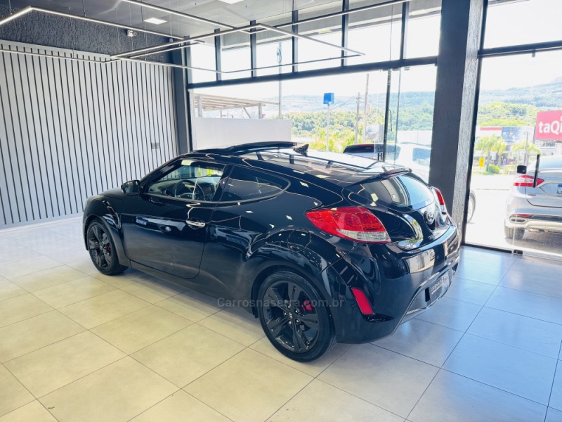 VELOSTER 1.6 16V GASOLINA 3P AUTOMÁTICO - 2013 - DOIS IRMãOS