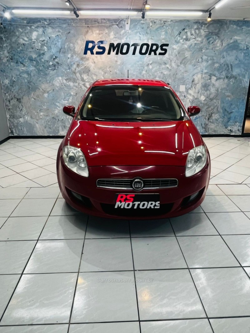 BRAVO 1.8 ESSENCE 16V FLEX 4P AUTOMATIZADO - 2014 - CAXIAS DO SUL