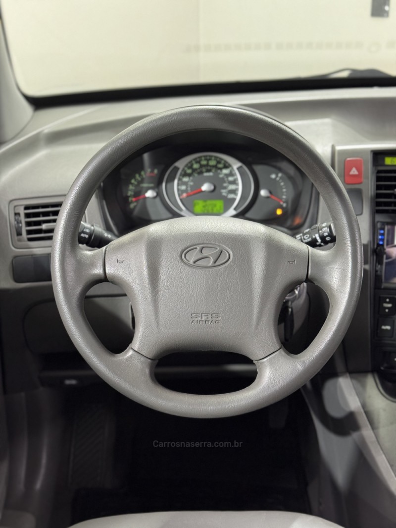 TUCSON 2.0 MPFI GL 16V 142CV 2WD GASOLINA 4P AUTOMÁTICO - 2015 - ENCANTADO