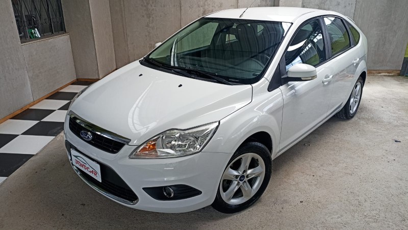 focus 2.0 ha 16v flex 4p automatico 2013 caxias do sul