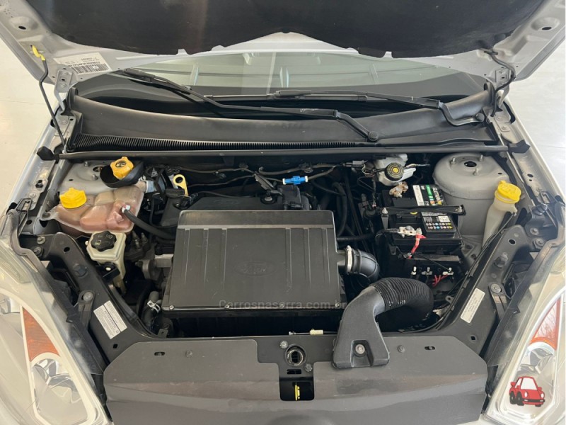 FIESTA 1.6 SE SEDAN 16V FLEX 4P MANUAL - 2014 - CAXIAS DO SUL