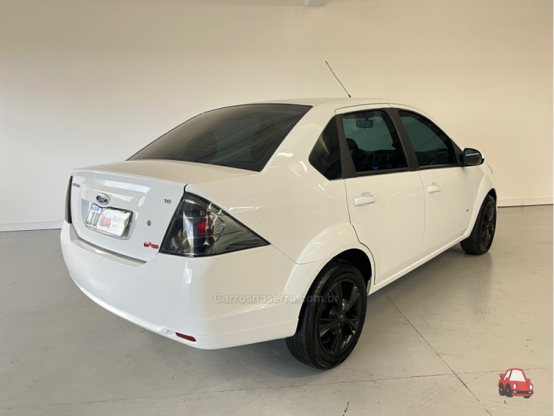 FIESTA 1.6 SE SEDAN 16V FLEX 4P MANUAL - 2014 - CAXIAS DO SUL