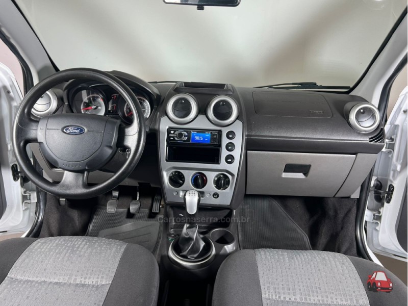 FIESTA 1.6 SE SEDAN 16V FLEX 4P MANUAL - 2014 - CAXIAS DO SUL