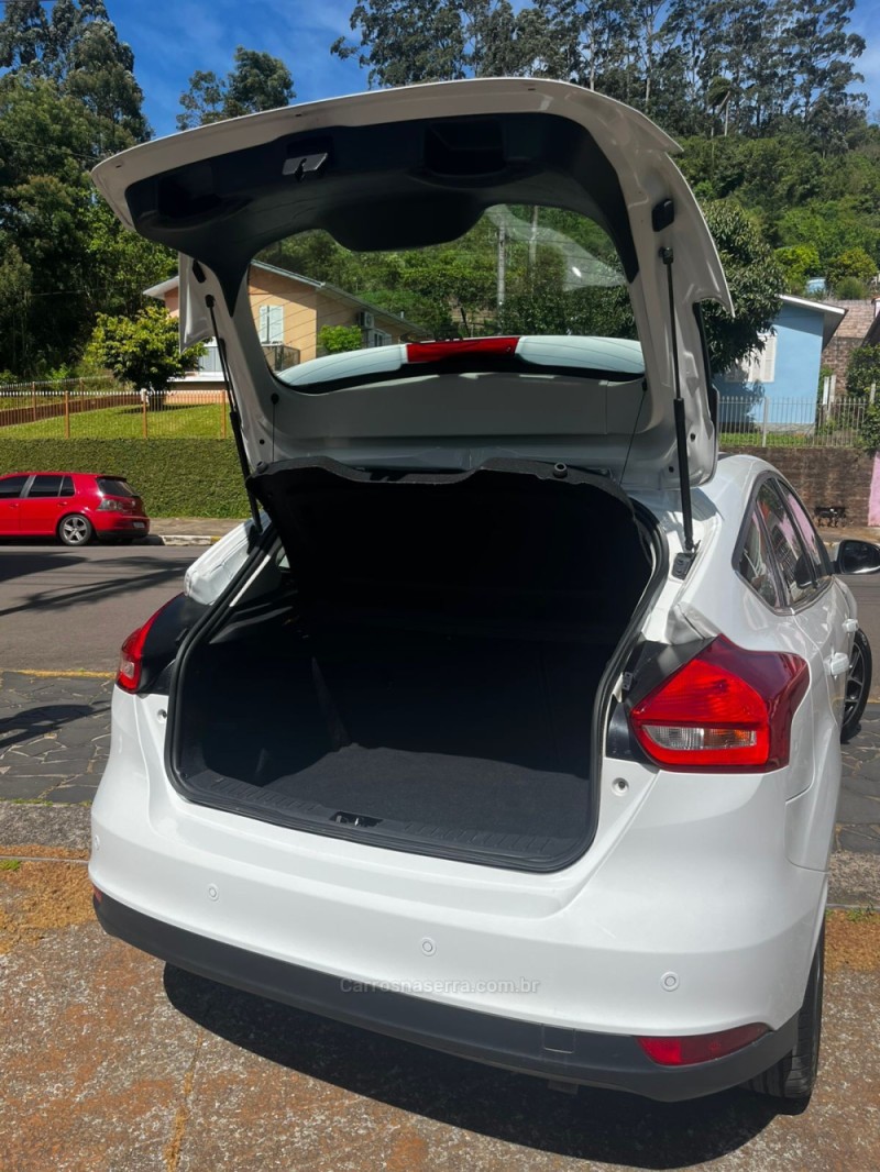 FOCUS 2.0 HC 16V FLEX 4P AUTOMÁTICO  - 2017 - CARLOS BARBOSA