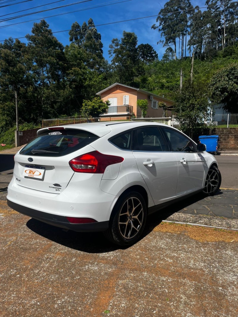 FOCUS 2.0 HC 16V FLEX 4P AUTOMÁTICO  - 2017 - CARLOS BARBOSA