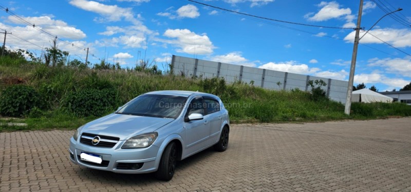 VECTRA 2.0 MPFI GT HATCH 8V FLEX 4P AUTOMÁTICO - 2009 - IVOTI