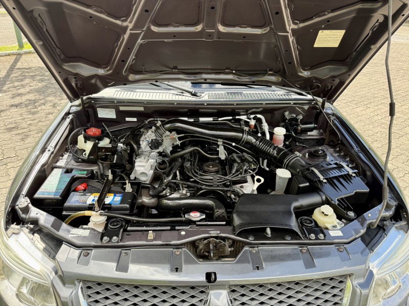 PAJERO TR4 2.0 4X2 16V 140CV FLEX 4P AUTOMÁTICO - 2012 - CAXIAS DO SUL