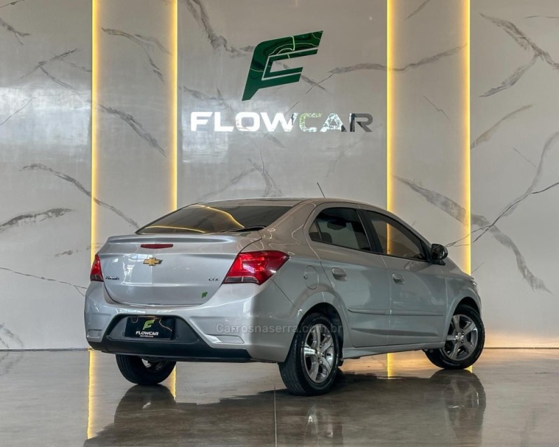 PRISMA 1.4 MPFI LTZ 8V FLEX 4P MANUAL - 2017 - GARIBALDI