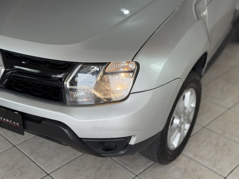 DUSTER 1.6 EXPRESSION 4X2 16V FLEX 4P MANUAL - 2017 - GUAPORé