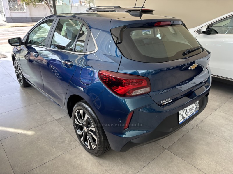ONIX 1.0	PREMIER II PLUS 12V TURBO FLEX 4P AUTOMÁTICO - 2023 - BENTO GONçALVES