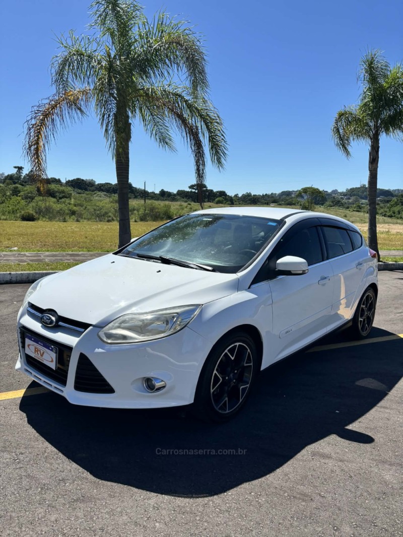 FOCUS 2.0 TITANIUM 16V FLEX 4P AUTOMÁTICO
