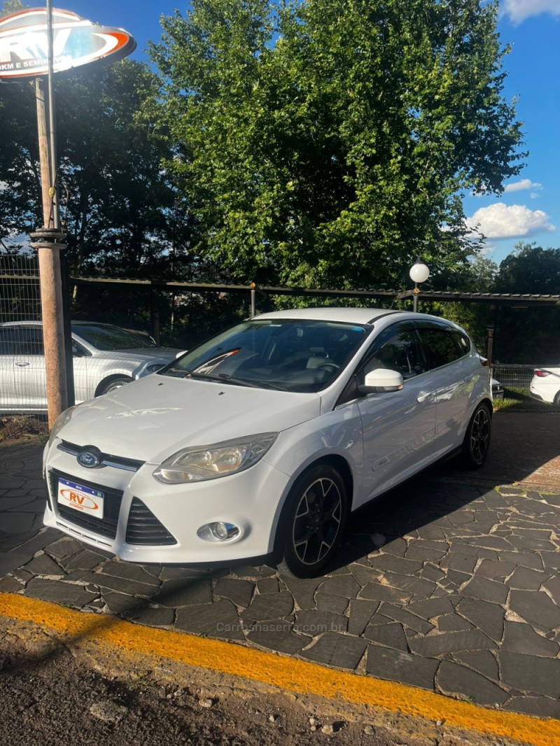 FOCUS 2.0 TITANIUM 16V FLEX 4P AUTOMÁTICO