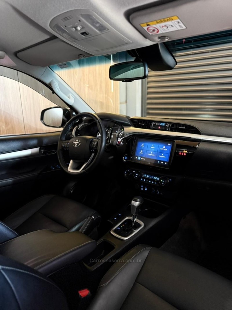 HILUX 2.8 SRX PLUS 4X4 CD TURBO DIESEL 4P AUTOMÁTICO - 2024 - LAJEADO