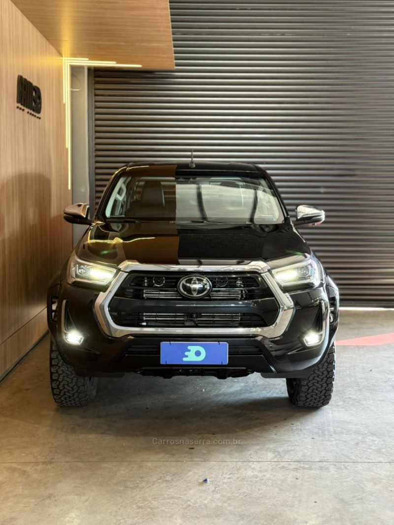 HILUX 2.8 SRX PLUS 4X4 CD TURBO DIESEL 4P AUTOMÁTICO - 2024 - LAJEADO
