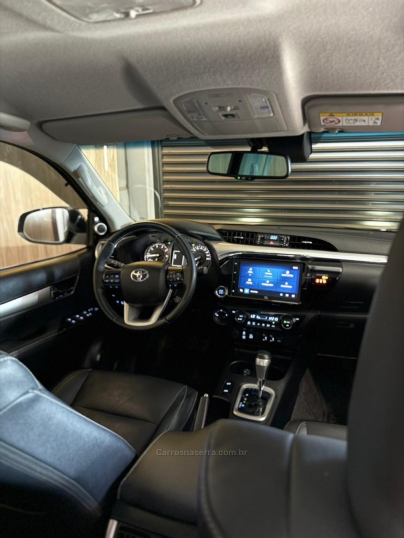 HILUX 2.8 SRX PLUS 4X4 CD TURBO DIESEL 4P AUTOMÁTICO - 2024 - LAJEADO