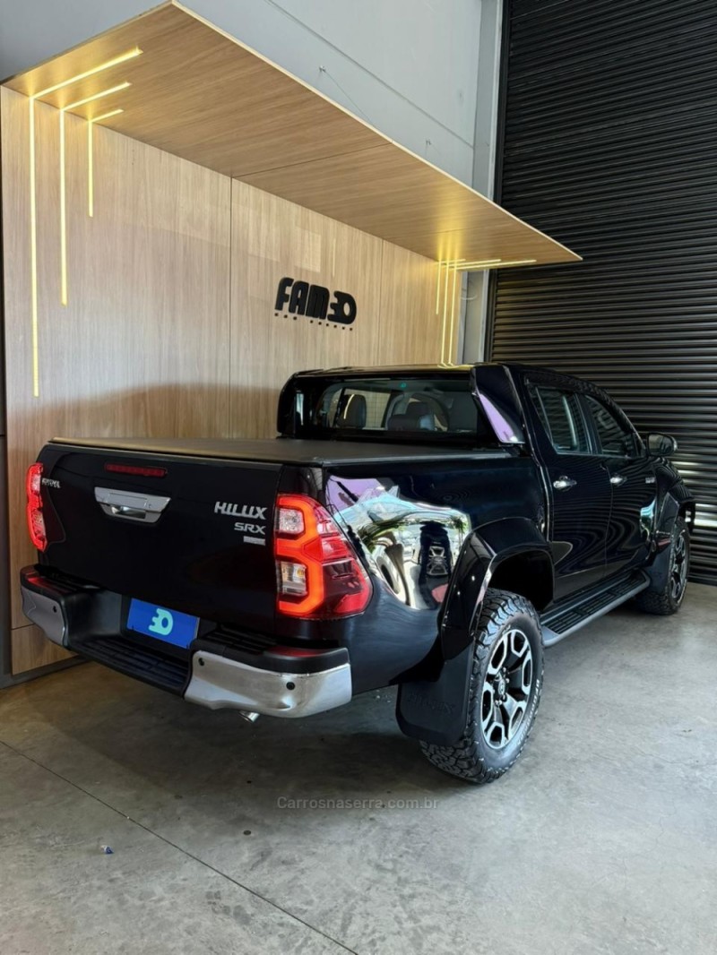 HILUX 2.8 SRX PLUS 4X4 CD TURBO DIESEL 4P AUTOMÁTICO - 2024 - LAJEADO