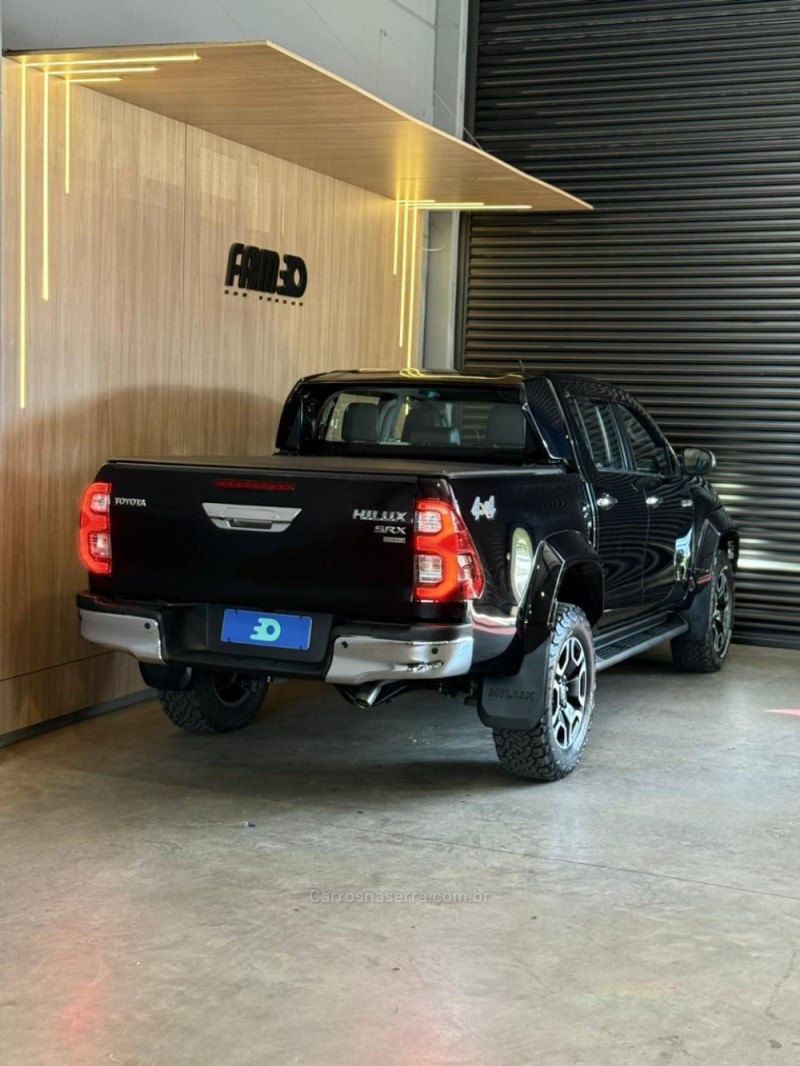 HILUX 2.8 SRX PLUS 4X4 CD TURBO DIESEL 4P AUTOMÁTICO - 2024 - LAJEADO