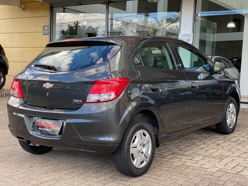 ONIX 1.0 MPFI LS 8V FLEX 4P MANUAL - 2016 - CAXIAS DO SUL