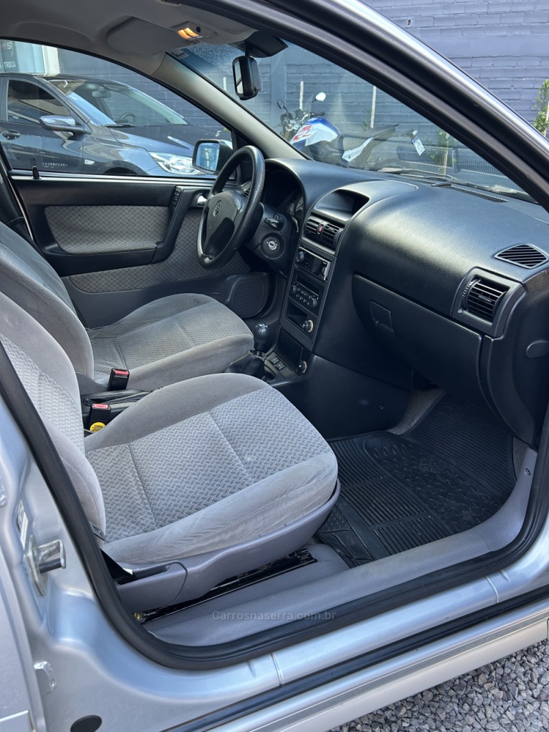 ASTRA 2.0 MPFI CD 8V GASOLINA 4P MANUAL - 2003 - CARAZINHO