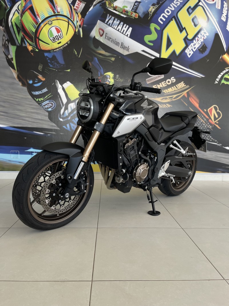 CB 650R  - 2022 - PASSO FUNDO