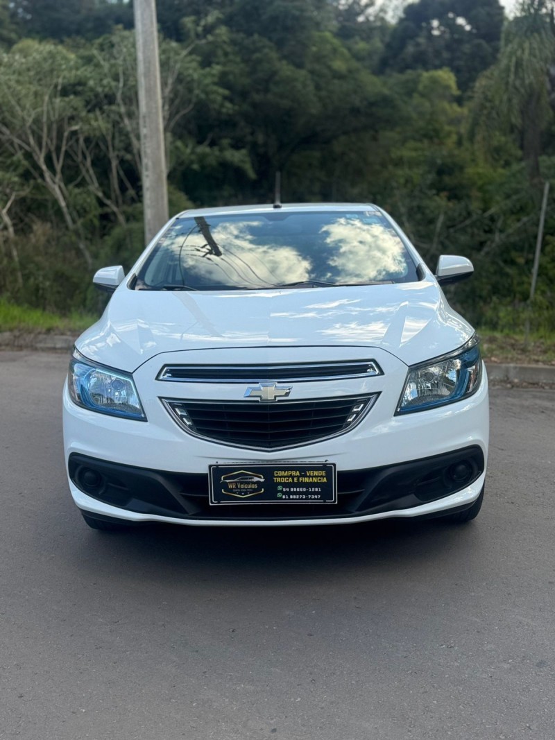 ONIX 1.4 MPFI LT 8V FLEX 4P MANUAL - 2013 - BENTO GONçALVES