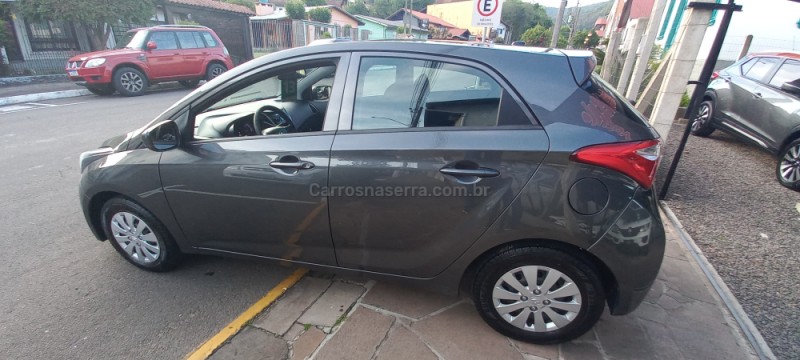 HB20 1.6 COMFORT 16V FLEX 4P MANUAL - 2013 - PICADA CAFé