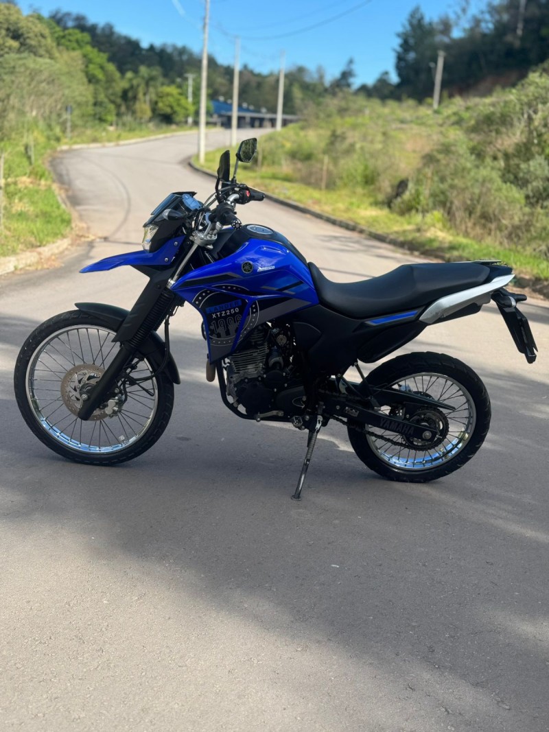 XTZ 250 LANDER - 2023 - BENTO GONçALVES