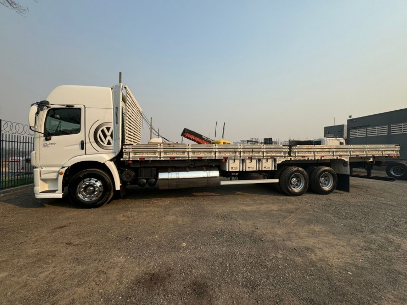 24-280 E CONSTELLATION 6X2 - 2022 - CAXIAS DO SUL
