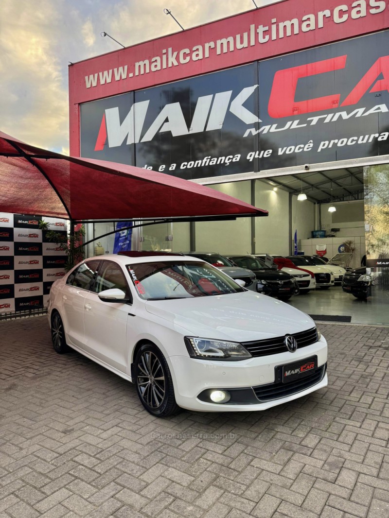 JETTA 2.0 TSI HIGHLINE 200CV GASOLINA 4P TIPTRONIC - 2013 - ESTâNCIA VELHA