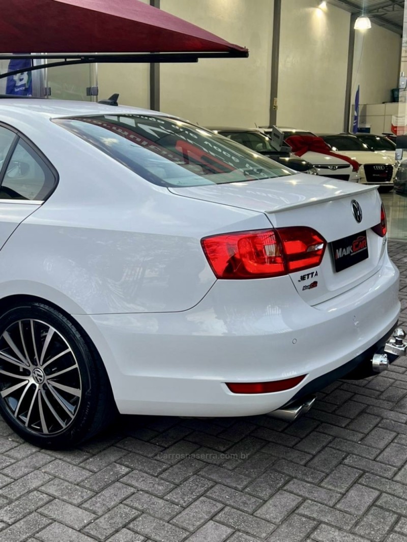 JETTA 2.0 TSI HIGHLINE 200CV GASOLINA 4P TIPTRONIC - 2013 - ESTâNCIA VELHA