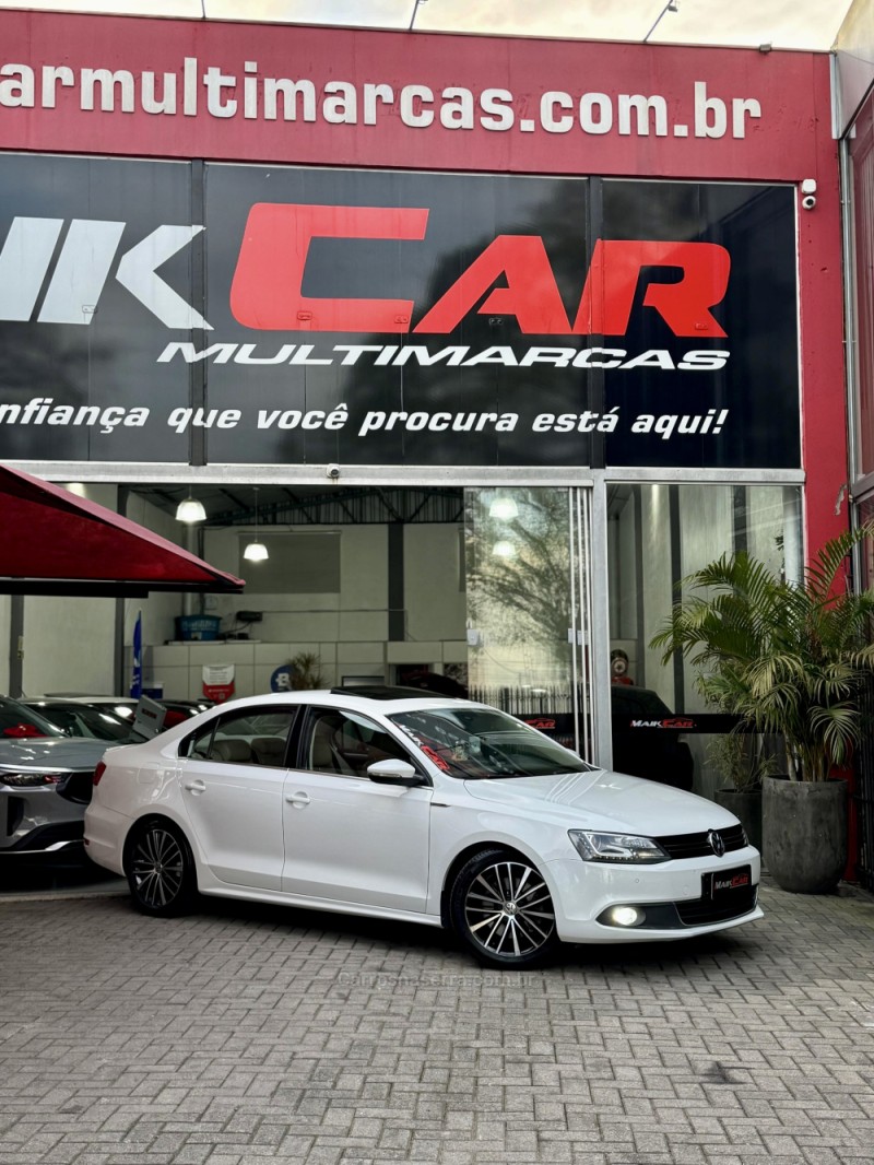 JETTA 2.0 TSI HIGHLINE 200CV GASOLINA 4P TIPTRONIC - 2013 - ESTâNCIA VELHA