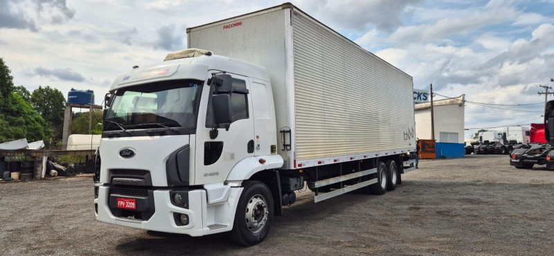 CARGO 2429 E 6X2 TURBO - 2015 - CAXIAS DO SUL