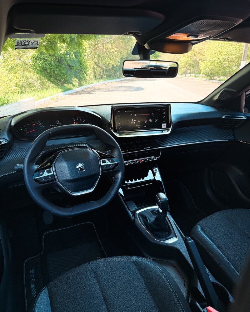 208 1.0 STYLE FLEX 6V 4P MANUAL - 2024 - NOVO HAMBURGO