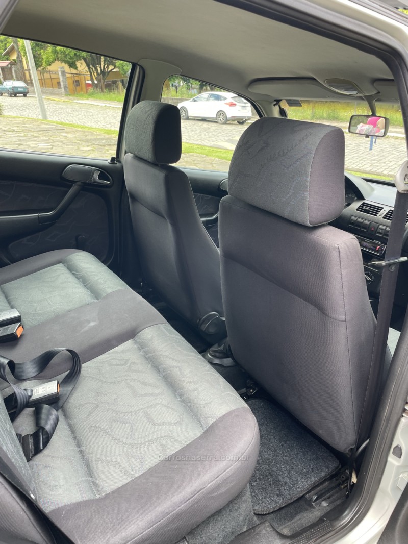 PARATI 1.8 MI 8V GASOLINA 4P MANUAL G.III - 2001 - BENTO GONçALVES
