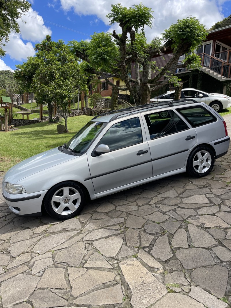 parati 1.8 mi 8v gasolina 4p manual g.iii 2001 bento goncalves