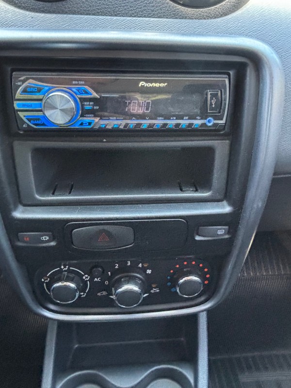 DUSTER 1.6 EXPRESSION 4X2 16V FLEX 4P MANUAL - 2014 - CAXIAS DO SUL