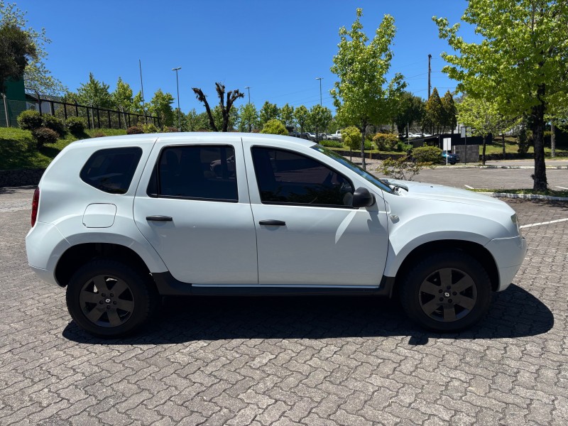 DUSTER 1.6 EXPRESSION 4X2 16V FLEX 4P MANUAL - 2014 - CAXIAS DO SUL
