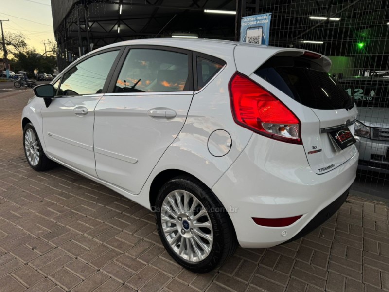 FIESTA 1.6 TITANIUM HATCH 16V FLEX 4P AUTOMÁTICO - 2014 - TAPEJARA