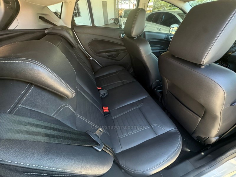 FIESTA 1.6 TITANIUM HATCH 16V FLEX 4P AUTOMÁTICO - 2014 - TAPEJARA